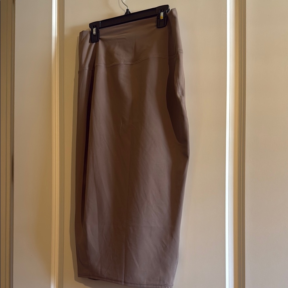 lululemon athletica Classic Brown Midi Skirt